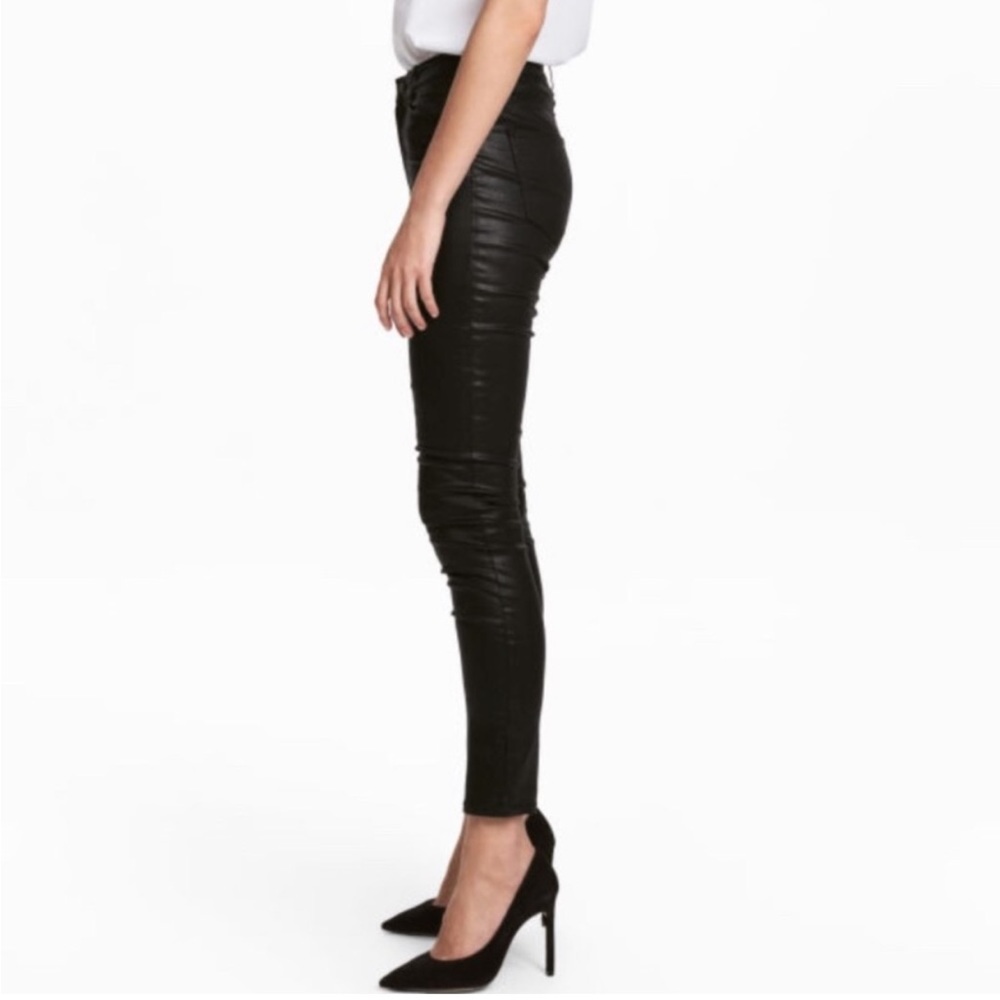 H&M Black Coated Skinny Jeans, Size 6